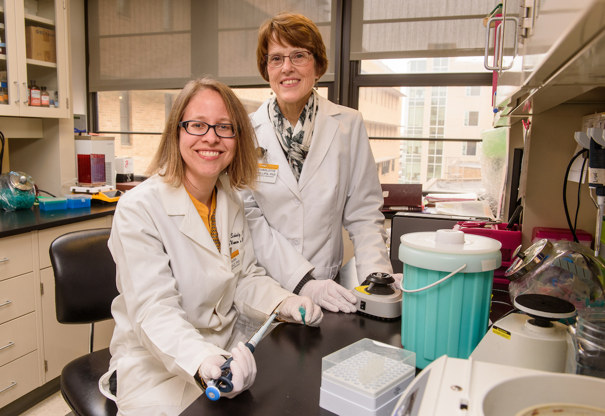 Schulz and Phillips in the lab