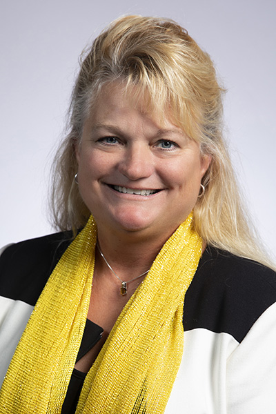 Lisa Lorenzen Headshot